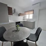 Centrally Located Two Bedroom With Free Wifi & Ac خليج سانت بول