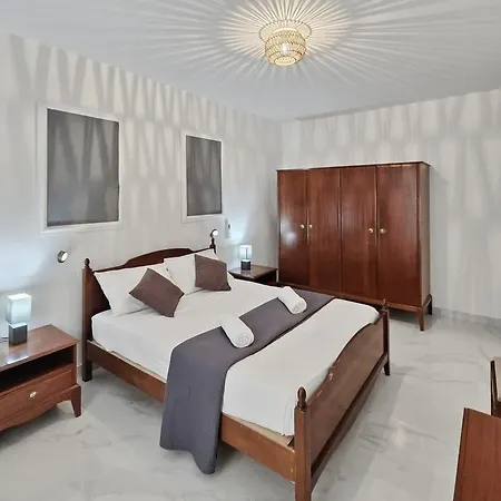 شقة Centrally Located Two Bedroom With Free Wifi & Ac