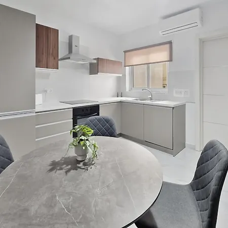 Apartament Saphire 182 *