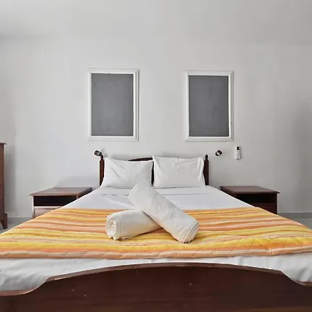 Centrally Located Two Bedroom With Free Wifi & Ac * St Paul's Bay