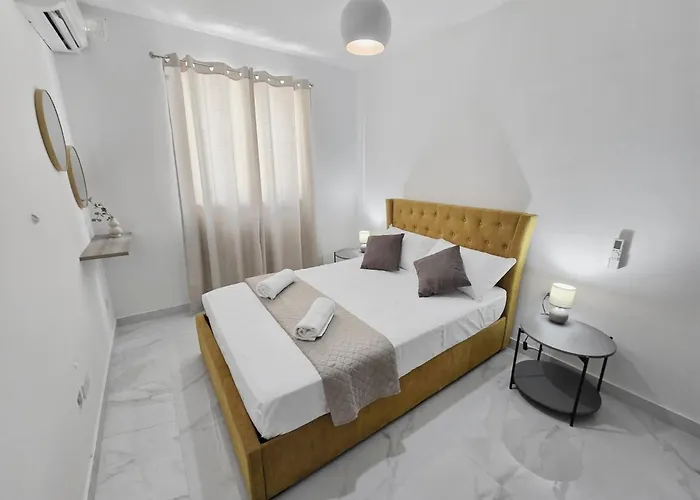 Апартаменты Centrally Located Two Bedroom Apartment Сент-Полс-Бей