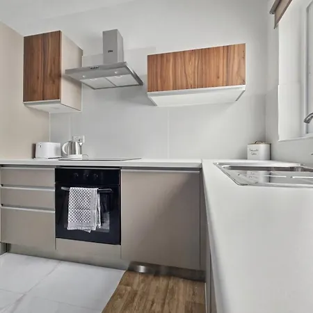 Centrally Located Two Bedroom With Free Wifi & Ac Appartement St. Paul's Bay